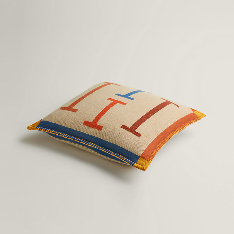 完全新品未使用！HERMES☆クッション☆2個セット☆ 898000002836000-3_1200x.jpg?v=